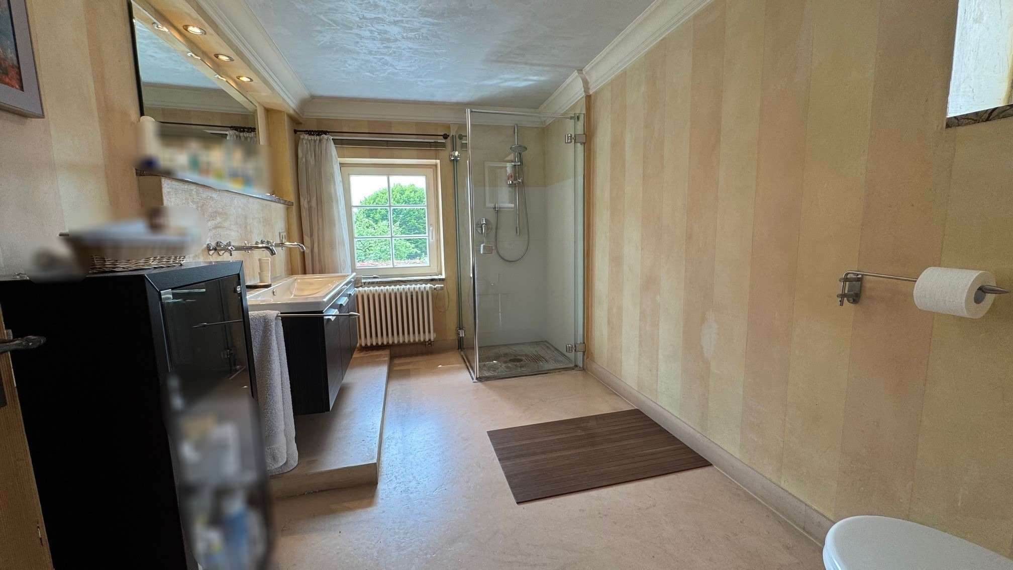 Immobilie in Eutingen im Gäu - Saniertes Wohnhaus mit Charme, Garage, großer Scheune und viel Platz für die Familie - Bild 0