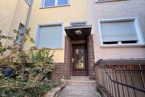 Dreifamilienhaus mit 9 Zimmern in zentraler Lage von Frankfurt am Main, Ostend – 60385 Ostend, Frankfurt am Main – Vorschaubild 2