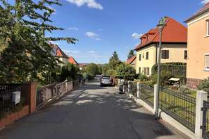 Ruhiges Familienidyll in grüner Hanglage – Einfamilienhaus mit Garten, Garage und viel Platz – Die vollständige Adresse der Immobilie erhältst du vom Anbieter., 1257 Lockwitz, Dresden – Vorschaubild 5