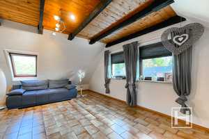 Sonniges Potential: Einfamilienhaus mit Einliegerwohnung – Hamburg – Vorschaubild 10