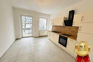 Neu & In Renovierung I Parkettboden I Balkon I neue Einbauküche I Aufzug