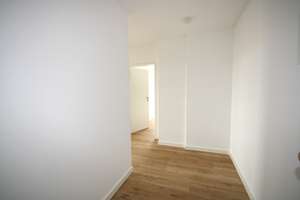 Bezugsfreie, schön geschnittene 2-Zimmer-Wohnung mit traumhaftem Alpenblick. – Die vollständige Adresse der Immobilie erhältst du vom Anbieter., 81735 Neuperlach, München – Vorschaubild 3