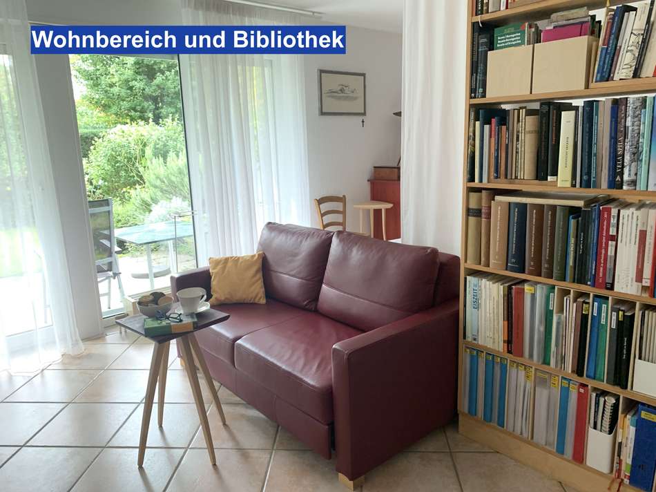 3 Wohnbereich  Biblio_1