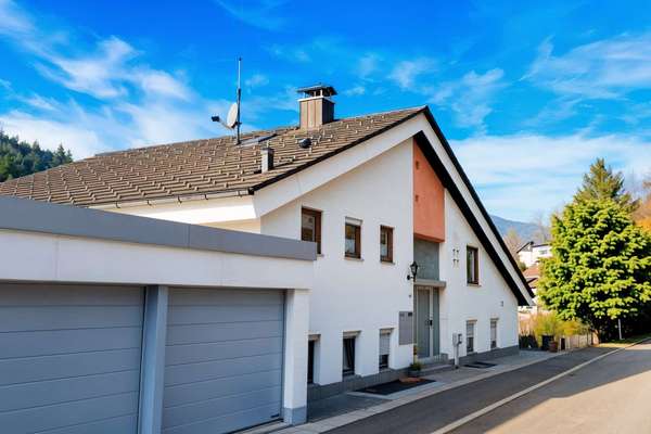 Ruhiges Wohnen mit Weitblick in Bad Rippoldsau – 95 m² in ruhiger Hanglage mit Terrasse und Garage