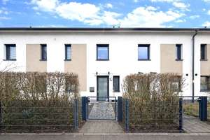 Hannover-Mittelfeld / modernes RMH - KfW55 in attraktiver Lage - Einziehen + Wohlfühlen! – Am Mittelfelde XX, 30519 Mittelfeld, Hannover – Vorschaubild 2