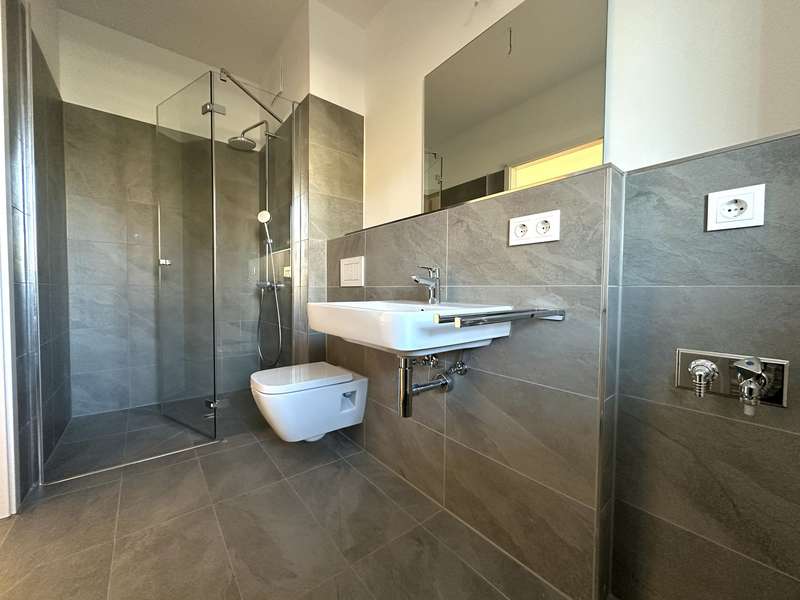 **Erstbezug** Große 1-Raum-Wohnung mit Terrasse in Dresden-Friedrichstadt - Photo 2