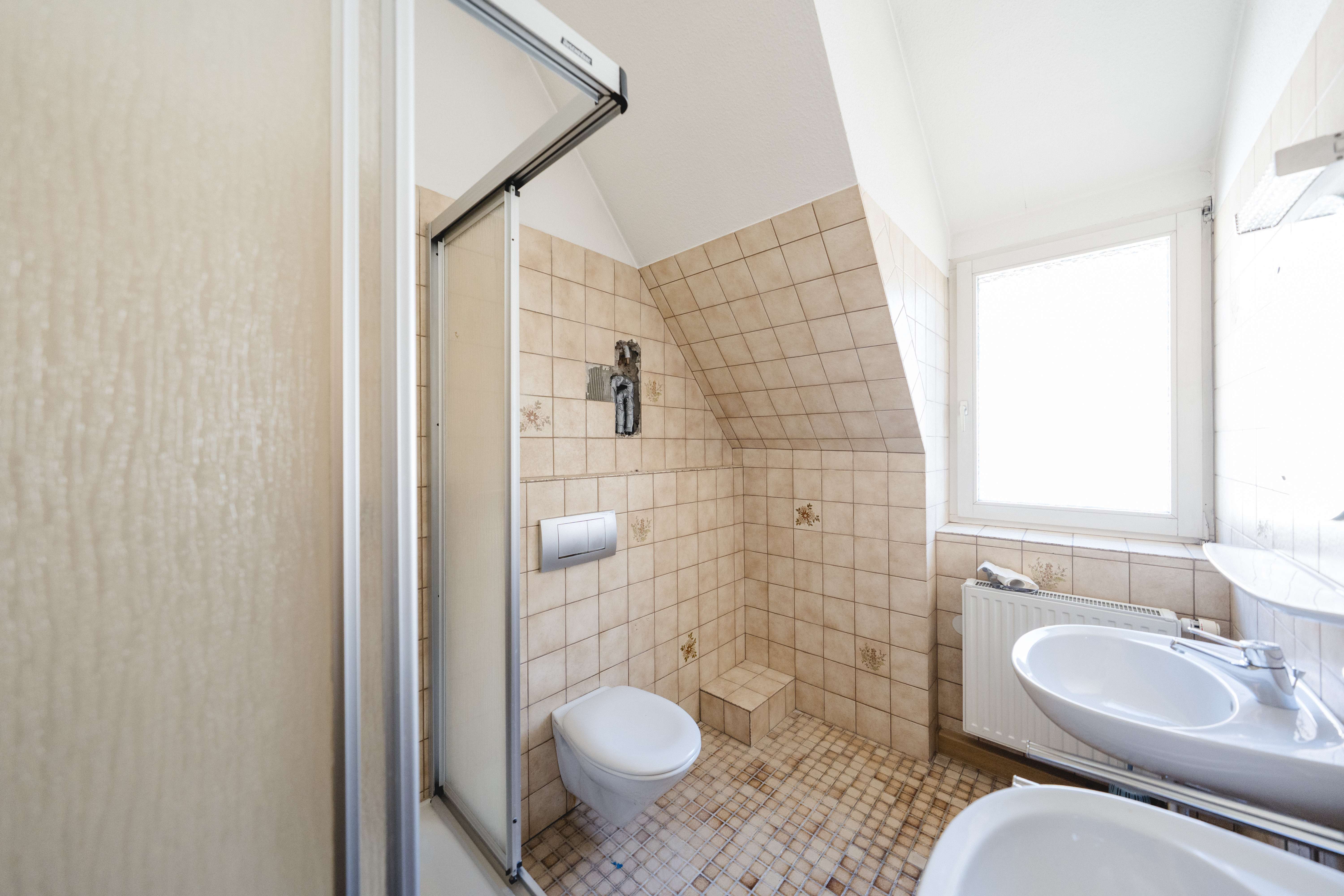 Immobilie in Ispringen - Ein Haus mit Seele: Großzügige Fläche in historischem Gebäude! - Bild 0