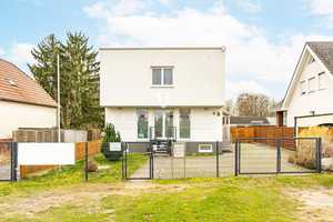 RAUMWUNDER - 190 m² auf 3 Etagen, nutzbar als EFH / ZFH + evtl. weiteres Bebauungspotenzial! – Berlin – Vorschaubild 1