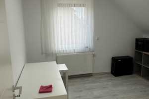 Günstige, modernisierte 5-Raum-Doppelhaushälfte mit gehobener Innenausstattung und EBK in Garbsen – Lessingstraße 9, 30826 Hannover (Kreis) – Vorschaubild 27