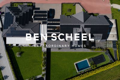 Exklusive Villenresidenz mit  angrenzendem Bungalow: Wohnen  auf höchstem Niveau mit zwei Pools