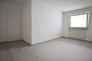 Sonnenverwöhnte 4-Zimmer-Wohnung mit Balkon und Tiefgaragenstellplatz in Laatzen! – Die vollständige Adresse der Immobilie erhältst du vom Anbieter., 30880 Laatzen – Vorschaubild 12