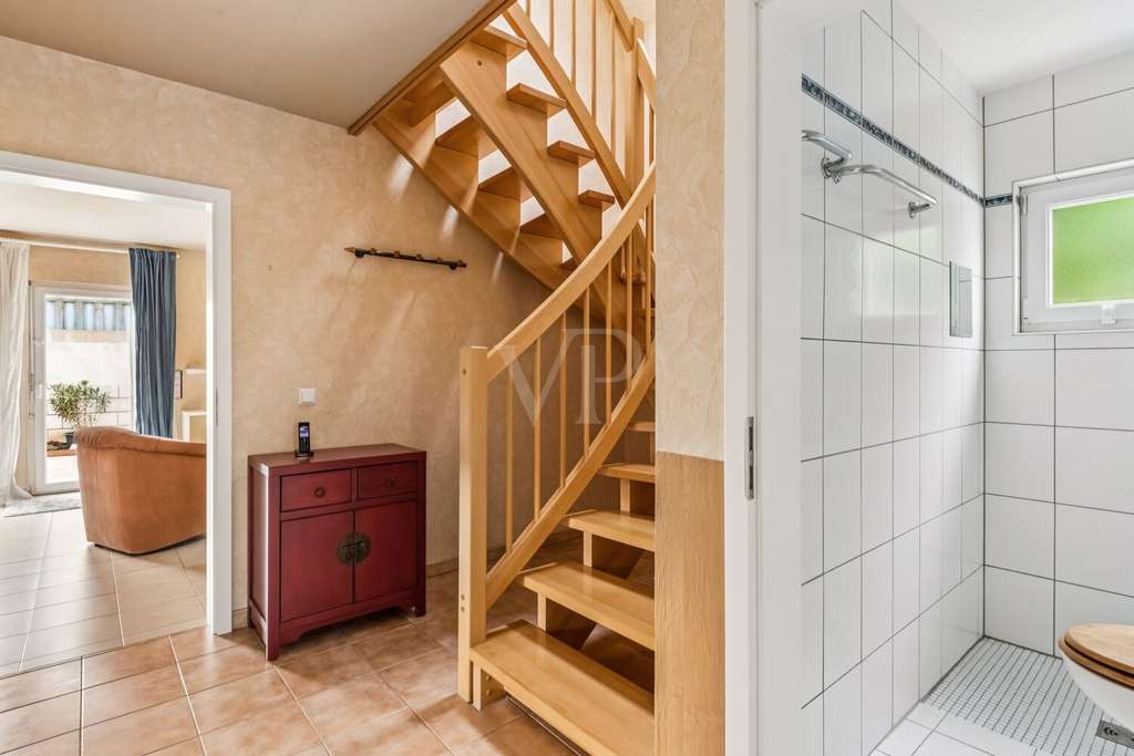 Immobilie in Biebelnheim - Energieeffizientes Zuhause mit großzügiger Terrasse und Doppelgarage! - Bild 3