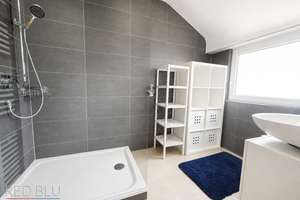 Charmantes Wohnen mit viel Licht, Balkon und Gartenmitbenutzung in der Nähe von Patch & Kelly!!! – Die vollständige Adresse der Immobilie erhältst du vom Anbieter., 70563 Höhenrand, Stuttgart – Vorschaubild 11