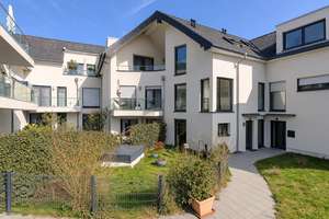 PERFEKTES FAMILIENDOMIZIL: Sofort bezugsfertiges, neuwertiges Stadthaus im Herzen von Bad Soden – Die vollständige Adresse der Immobilie erhältst du vom Anbieter., 65812 Bad Soden am Taunus – Vorschaubild 1