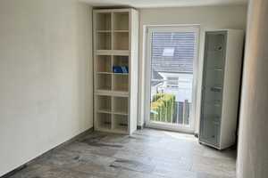 Modernes 5,5-Zimmer-Reihenhaus mit schöner Marmorterrasse EBK / teilmöbliert  – Alb-Donau-Kreis – Vorschaubild 5