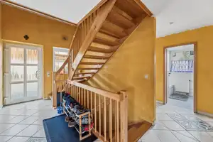 Solides Einfamilienhaus mit viel Wohnraum – Kulmbach (Kreis) – Vorschaubild 9