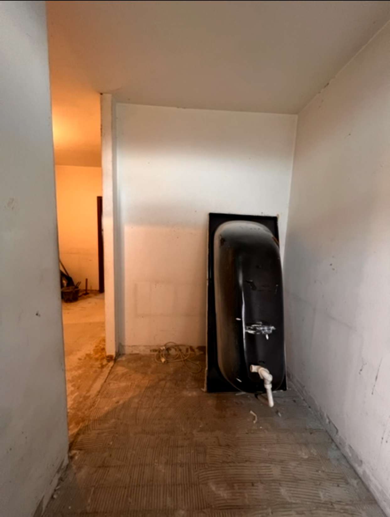 Toll geschnittene Wohnung, sanierungsbedürftig, München – Bild 3