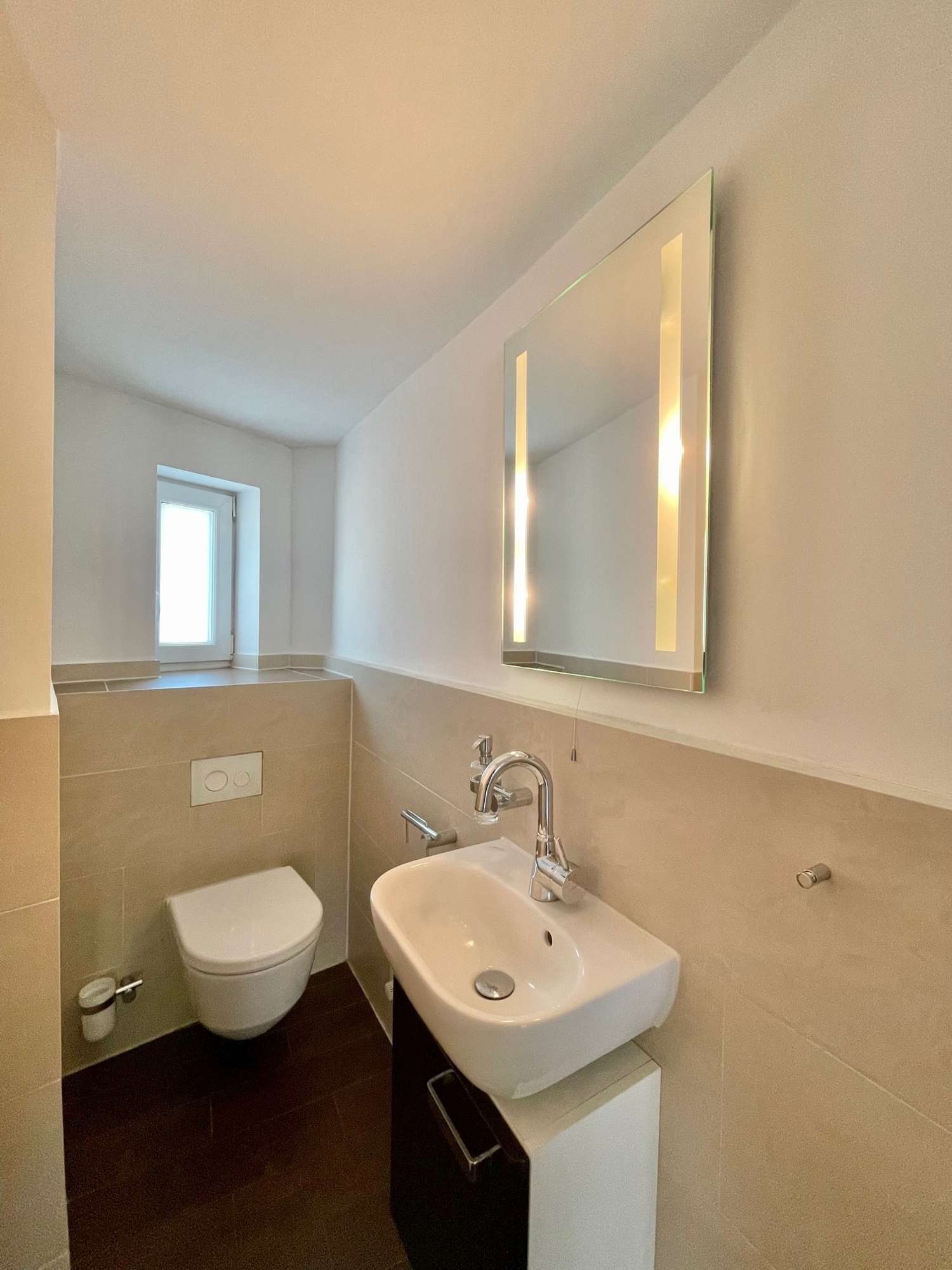 Immobilie in Aßling - Renovierte Erdgeschosswohnung mit Wärmepumpe und PV-Anlage! - Bild 0