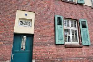 Frei ab 01.07. ! Top renovierte.2,5-Raum- WE im 1.OG mit Balkon ! ** PROVISIONSFREI ! ** – Am Himgesberg 3, 47259 Hüttenheim, Duisburg – Vorschaubild 3