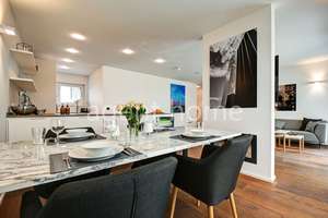 MÖBLIERT - CITY WOHNUNG - Tolle Wohnung mit Terrasse und Garten – Die vollständige Adresse der Immobilie erhältst du vom Anbieter., 70176 Rosenberg, Stuttgart – Vorschaubild 9