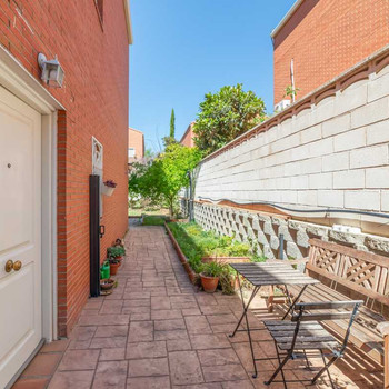 Entdecken Sie mit Hogares dieses fantastische Reihenhaus in Rivas-Vaciamadrid