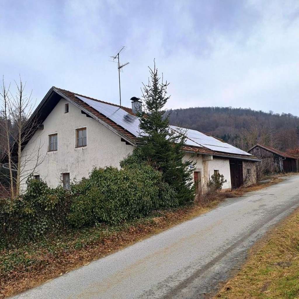 Immobilie in Hauzenberg - Sacherl; Einfirsthaus in ruhiger Lage mit Schuppen - Bild 1