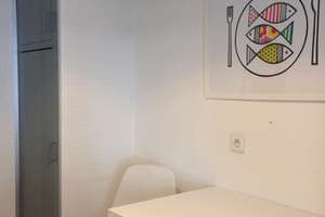 SONNIGE 2-ZIMMER-WOHNUNG MIT GROSSEM BALKON – Die vollständige Adresse der Immobilie erhältst du vom Anbieter., 10717 Wilmersdorf, Berlin – Vorschaubild 12