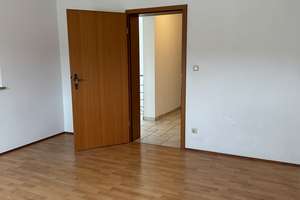 Doppelhaushälfte unterteilt in 3 Wohnungen mit Potenzial – Die vollständige Adresse der Immobilie erhältst du vom Anbieter., 80997 Moosach-Bahnhof, München – Vorschaubild 36