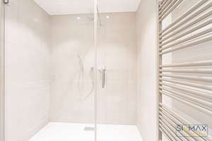 WE Nr. 7: Hübsches 1-Zimmer-Appartement im 1. OG mit großem Balkon – Prinzregenten Quartier 2|4|6 – Wagenbauerstraße 2, 81677 Parkstadt, München – Vorschaubild 3