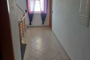 Schöne 4-Zimmer-Doppelhaushälfte mit gehobener Innenausstattung und EBK in Reichstorf – Reichstorf 100, 94428 Eichendorf – Vorschaubild 5