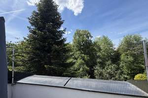 Wunderschöne 2 Zimmer Dachgeschosswohnung im Grünen – Die vollständige Adresse der Immobilie erhältst du vom Anbieter., 81827 Waldtrudering, München – Vorschaubild 3