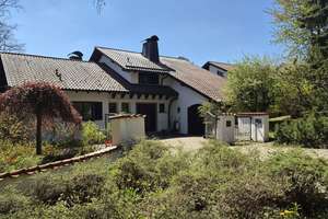 Großzügiges Einfamilienhaus in toller Lage mit Garten, Terrasse und viel Privatsphäre – Die vollständige Adresse der Immobilie erhältst du vom Anbieter., 96450 Mitte, Coburg – Vorschaubild 3