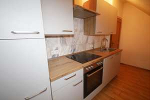 2 - Zimmer- Dachgeschosswohnung mit neuer Einbauküche und großer Dachterasse – Die vollständige Adresse der Immobilie erhältst du vom Anbieter., 22415 Langenhorn, Hamburg – Vorschaubild 1