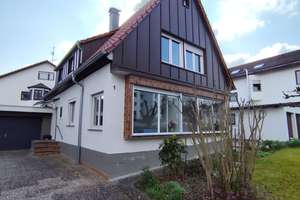Einfamilienhaus in beliebter Wohnlage | Doppelgarage | Werkstatt | Nebengebäude – Die vollständige Adresse der Immobilie erhältst du vom Anbieter., 72034 Böblingen – Vorschaubild 1