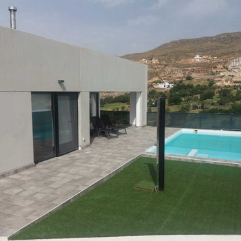 Drei Chalets in La Envia Golf.