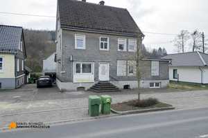 Sanierungsbedürftiges Mehrfamilienhaus – Ideales Projekt für Investoren und Handwerker – Oberbergischer Kreis – Vorschaubild 1