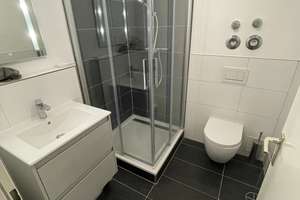 Stilvolle voll möblierte 2-Zimmer-Wohnung mit EBK und Balkon in Düsseldorf – Höhenstr. 23, 40227 Oberbilk, Düsseldorf – Vorschaubild 3
