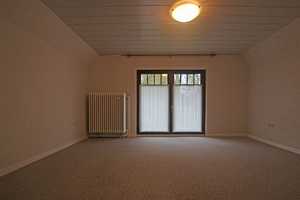 * Reetgedecktes Einfamilienhaus *
Garten * Vollbad * Terrasse* 2 Garagen * u.v.m * – Hamburg – Vorschaubild 10