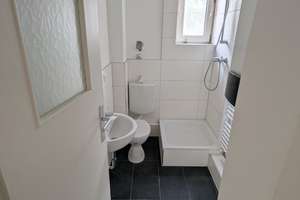 Frisch sanierte 2 Zimmer Wohnung! – Apenrader Weg 1, 68307 Schönau, Mannheim – Vorschaubild 2