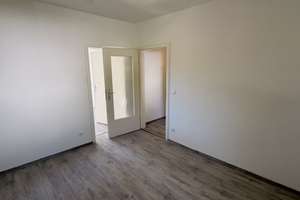 Frisch sanierte Wohnung in Meiderich.. – Reinholdstraße 42, 47137 Mittelmeiderich, Duisburg – Vorschaubild 2