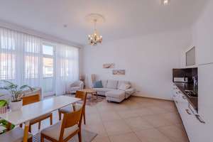 Zu Verkaufen! Möblierte 2-Zimmer-Wohnung mit Balkon unweit des Lietzensees am Kaiserdamm! – Kaiserdamm 86, 14057 Charlottenburg, Berlin – Vorschaubild 4