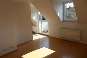 Hoch hinaus ins Dachgeschoss! - Schicke 2-Raum mit EBK und Balkon – Limbacher Str. 57, 9113 Kaßberg, Chemnitz – Vorschaubild 3