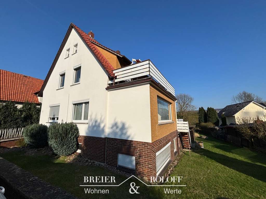 Immobilie in Ahnsen - Attraktives Zweifamilienhaus mit Garage in Ahnsen – Kapitalanlage oder zukünftiges Zuhause - Bild 0