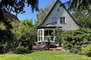 BELIEBTES NIKOLASSEE: Idyllisches Haus auf Sonnengrundstück mit Garten, Terrasse, Garage & Sauna! – Die vollständige Adresse der Immobilie erhältst du vom Anbieter., 14129 Nikolassee, Berlin – Vorschaubild 9