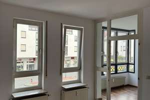 Erstbezug nach Renovierung: 3,5 Zimmer, große Terrasse, neue Küche & TG-Stellplatz – Badstr. 2, 72793 Pfullingen – Vorschaubild 3