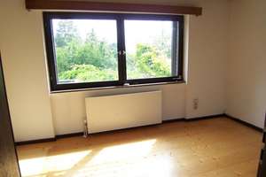 Bauhaus-Villa mit Weitblick, Einbauküche ab sofort, Sauna – Frankenstr 38, 97078 Lindleinsmühle, Würzburg – Vorschaubild 16