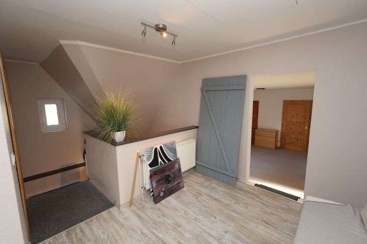 Immobilie in Dörpling - Ehemalige, modernisierte Dorfschule mit Doppelhauskonzept auf idyllischem Grundstück in Dörpling b.  - Bild 4