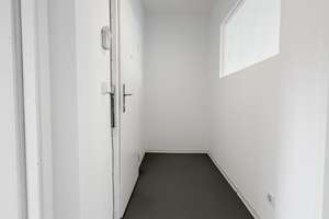 2 Zimmer Wohnung im urbanen Lichtenberg (bezugsfrei) – Neubrandenburger Straße 68, 13059 Neu-Hohenschönhausen, Berlin – Vorschaubild 2