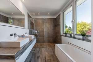 Bauhausvilla mit vielen Extras und Grundstück mit Wald – Die vollständige Adresse der Immobilie erhältst du vom Anbieter., 22397 Lemsahl-Mellingstedt, Hamburg – Vorschaubild 7