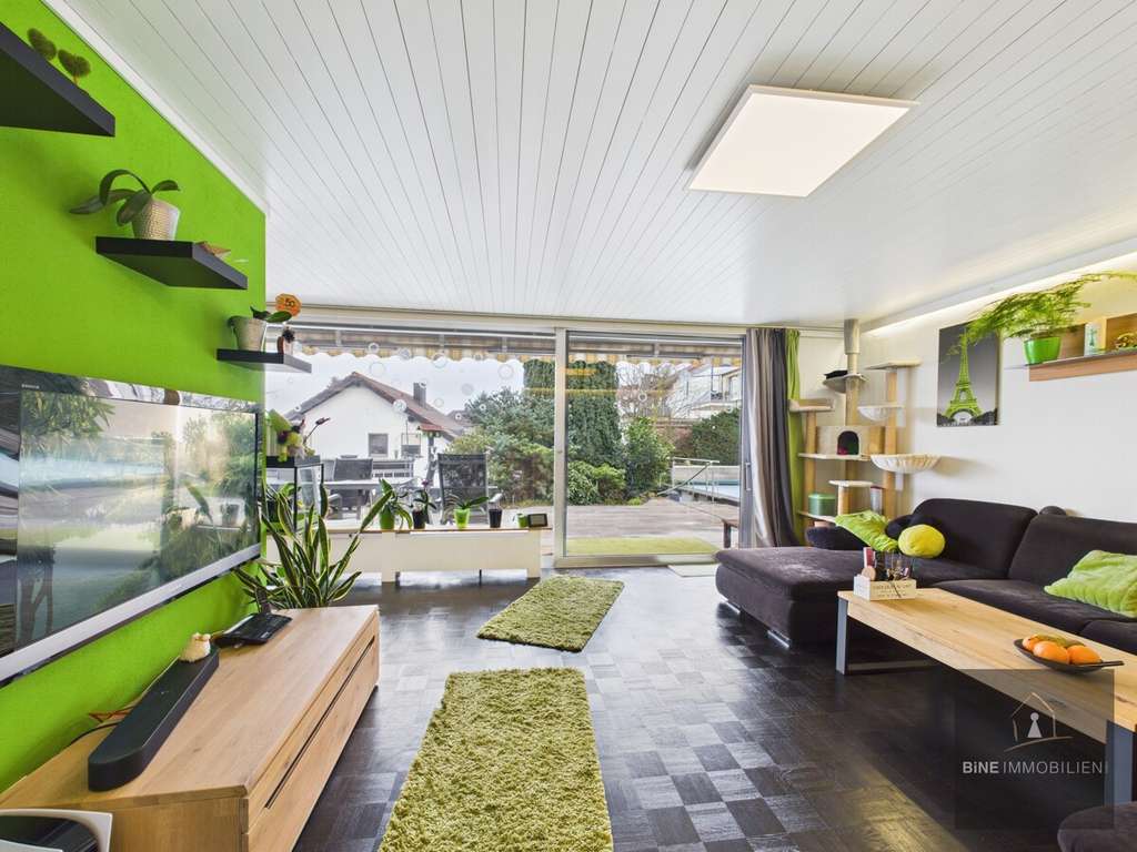 Immobilie in Affalterbach - Modernisiertes Traumobjekt inkl. Terassenoase mit Pool, Hobbygarten & Panoramablick - Bild 2